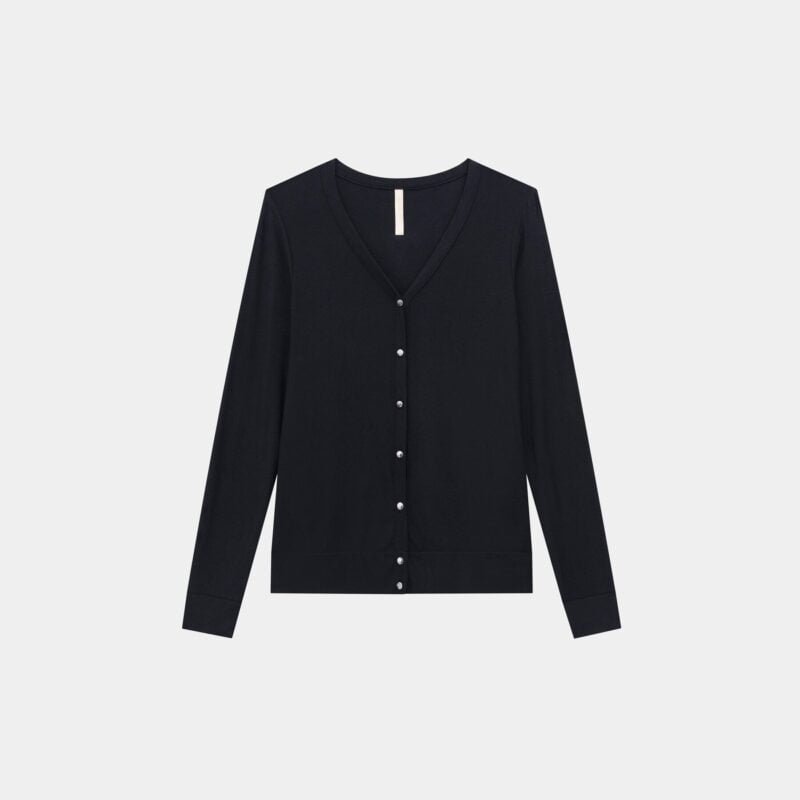 cardigan-classico-decote-v-preto-reativo-60126-000156-still-l1